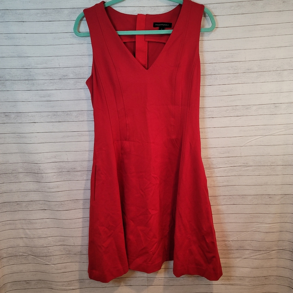 BANANA REPUBLIC RED V-NECK SLEEVELESS DRESS, W POCKETS, size 8